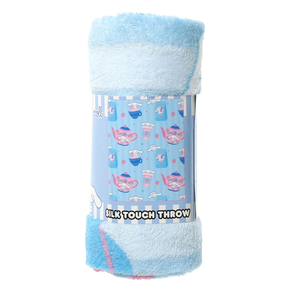 Sanrio Cinnamoroll Plush Throw Blanket